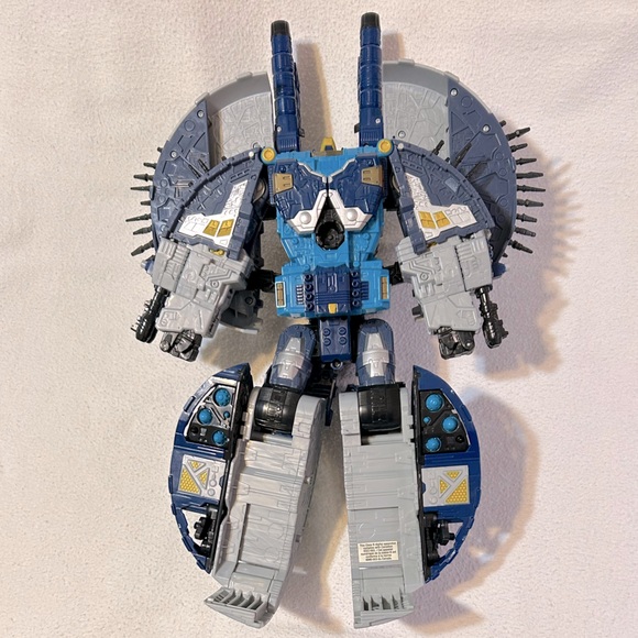 Transformers Supreme Class Cybertron Primus Unicron Action Figure. Incomplete. - Picture 10 of 13